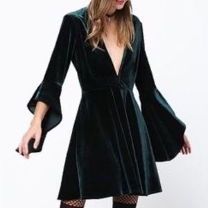 very j green small velvet dress worn 3 times